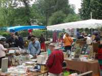 LES BOUQUINISTES AU BORD DE LA RISLE