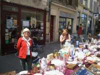 Puces en Ville-Vieille, antiquités, brocante