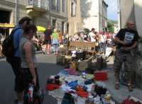 Vide grenier Eyguieres
