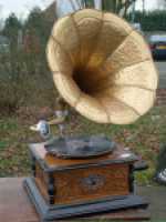30 �me Brocante de l'avenue Foch � BLOIS