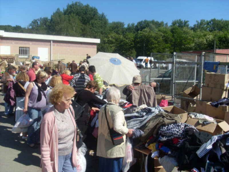 Braderie - Brocante Le Relais / Emmaüs à Bruay-la-buissière Braderie 62